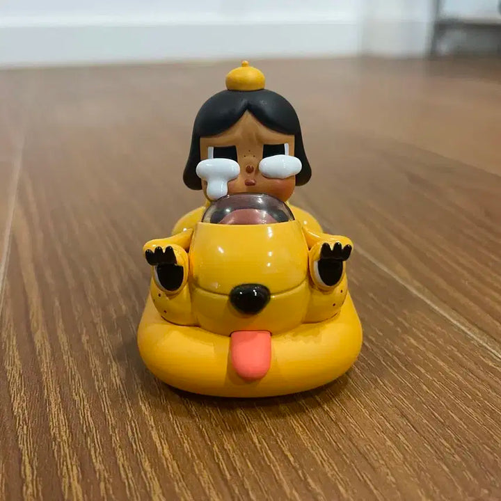 크라이베이비 자동차 피규어