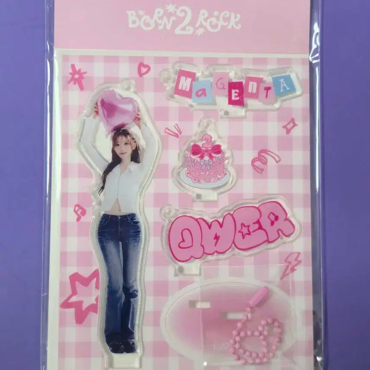 미개봉)QWER 2주년 팝업 마젠타 아크릴스탠드 판매해용!