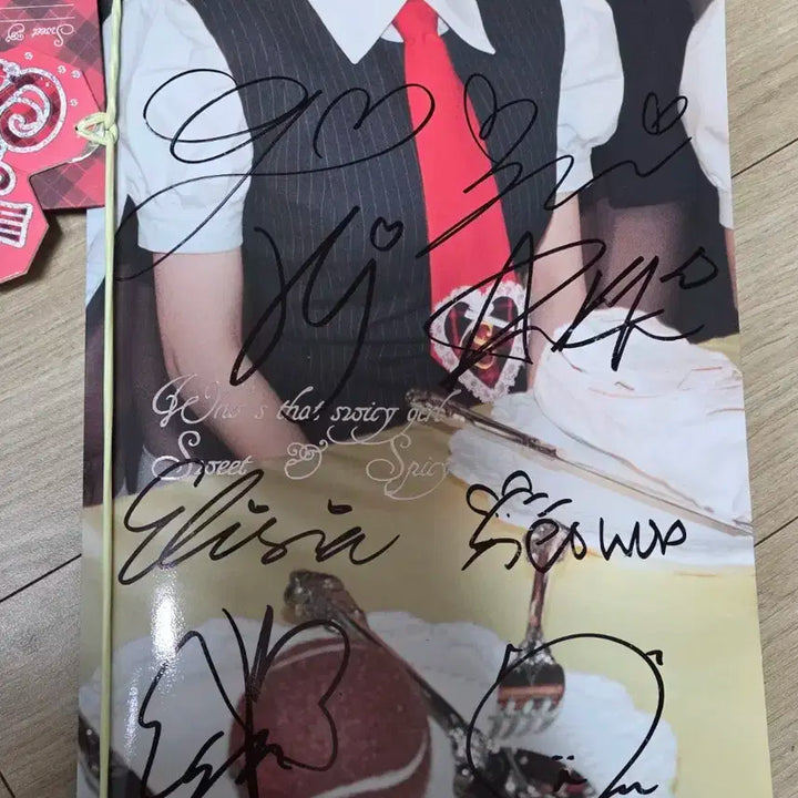 유니스 UNIS 친필싸인 비매앨범 걸그룹 포카 kpop SWicy