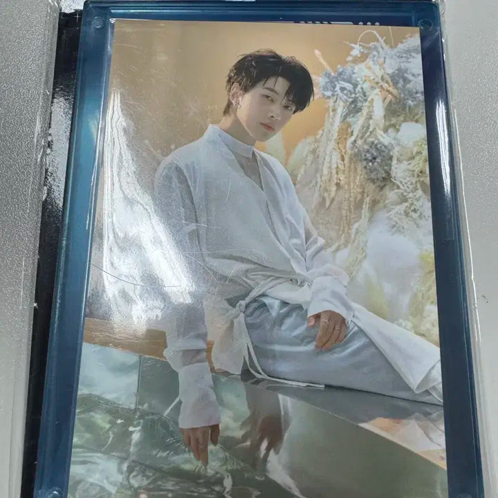 제로베이스원 zb1 더현대 팝업 블루프레임 아크릴액자 석매튜