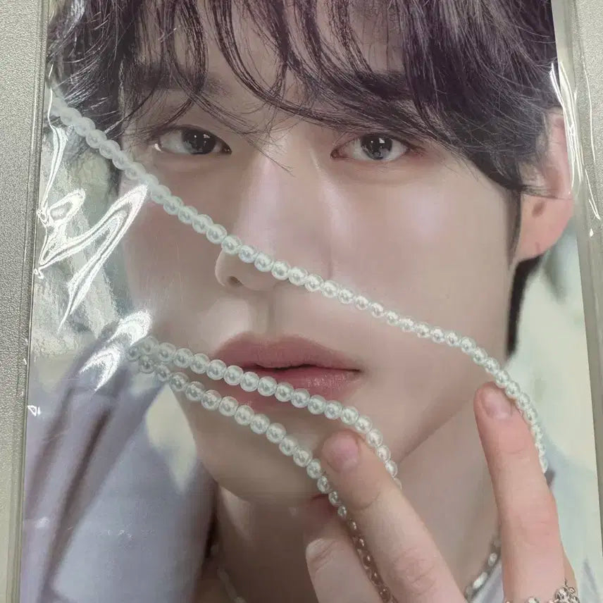 제로베이스원 zb1 더현대 팝업 A4포토 제베원 김지웅