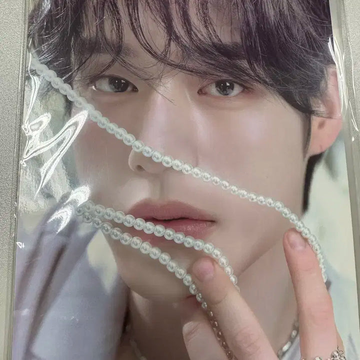 제로베이스원 zb1 더현대 팝업 A4포토 제베원 김지웅