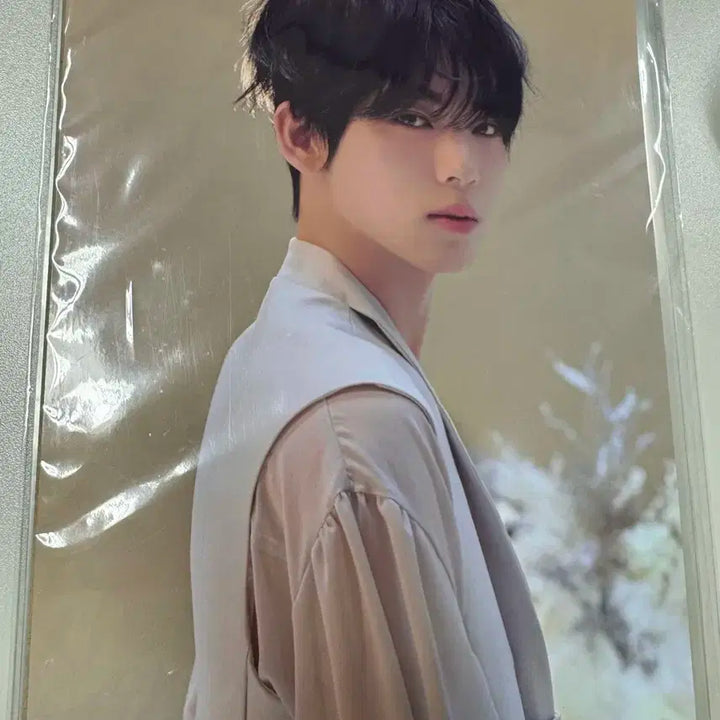 제로베이스원 zb1 더현대 팝업 A4포토 제베원 한유진