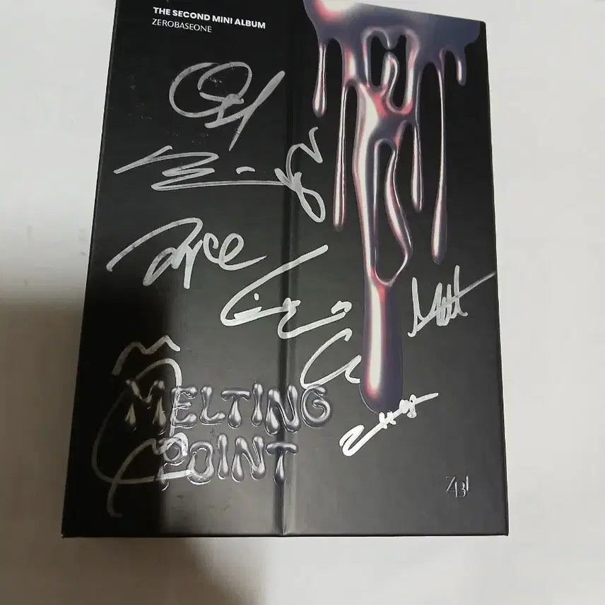 제로베이스원 Melting Point 친필 사인 앨범.제베원.케이팝.