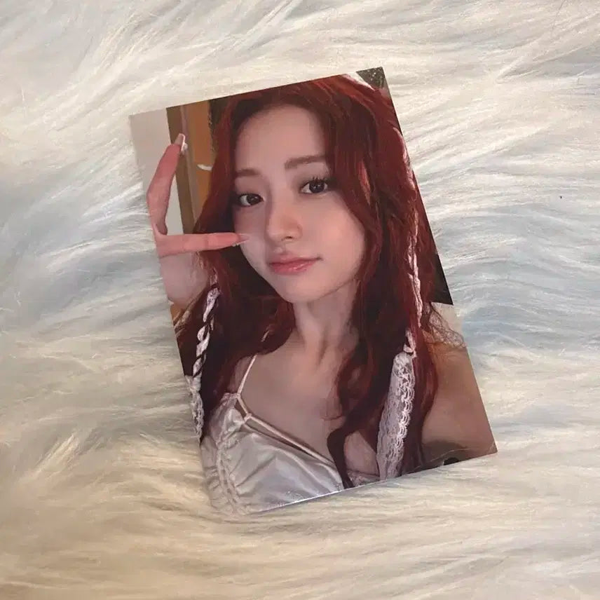 르세라핌 허윤진 EASY 공방 음악방송 포토카드 이지 포카 yunjin