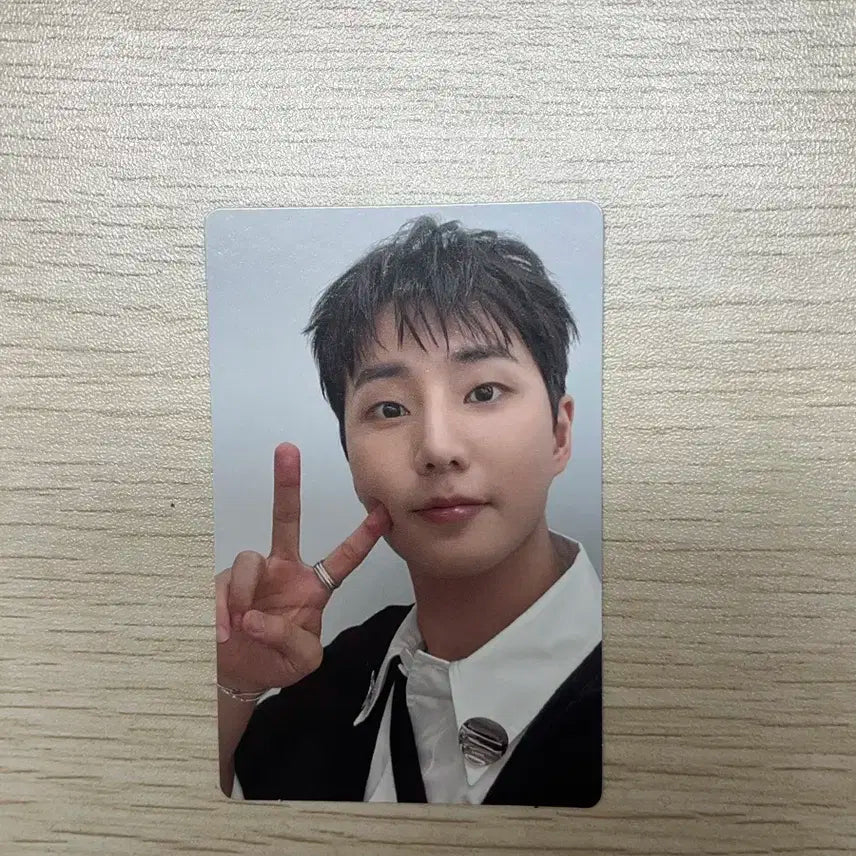 데이식스 영케이 인이어반 포카 데케이드