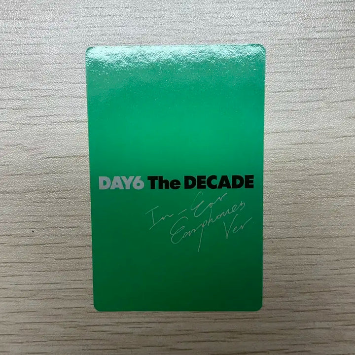 데이식스 영케이 인이어반 포카 데케이드