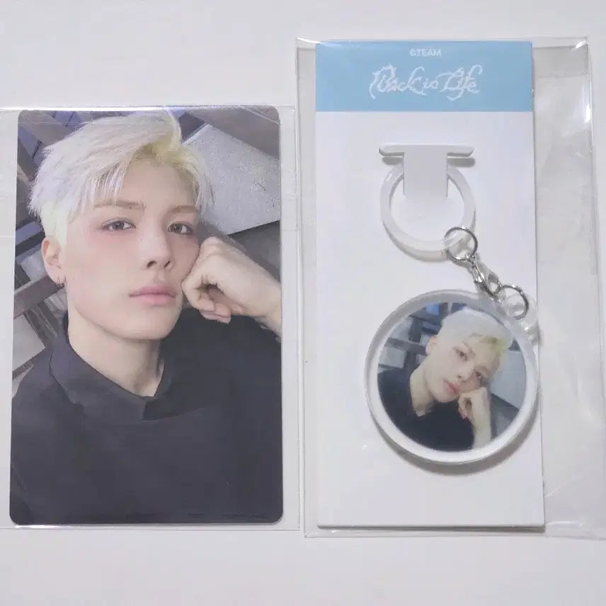 앤팀 마키 백투라이프 위버스 특전 포카 + 메지루시 키링 세트