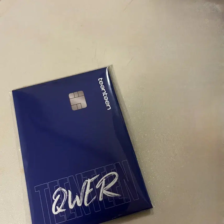 급처 qwer 우리틴틴 한정포카 (쵸단1장 더)