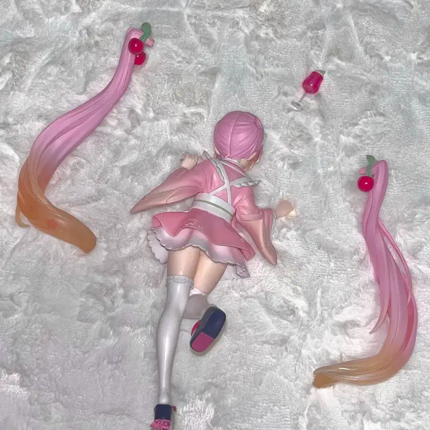 사쿠라미쿠 찻집 ver 하츠네 미쿠 판매