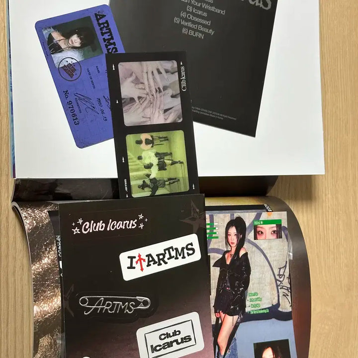 ARTMS 아르테미스 미니 1집 싸인 앨범