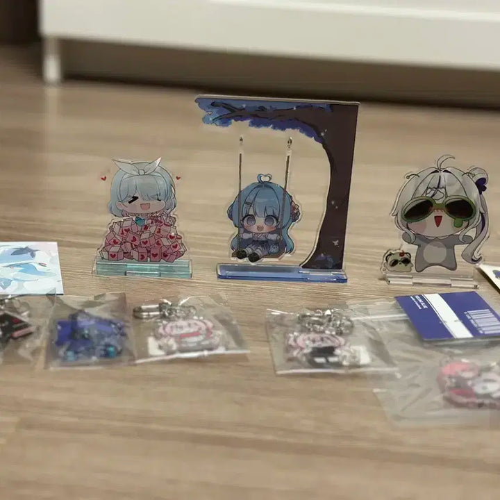 스텔라이브&블루아카이브 등 아크릴 스탠드랑 키링 팔아요