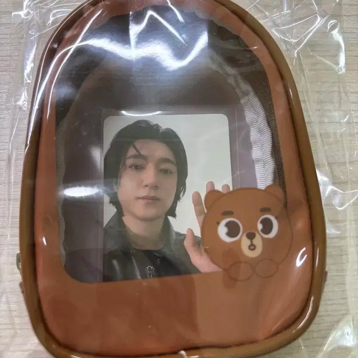 데이식스 클리어 플러시 파우치 방이