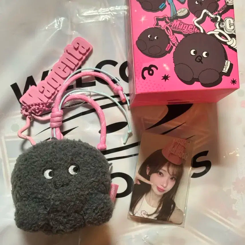 QWER 락보이스 키링 마젠타 새상품 포카포함