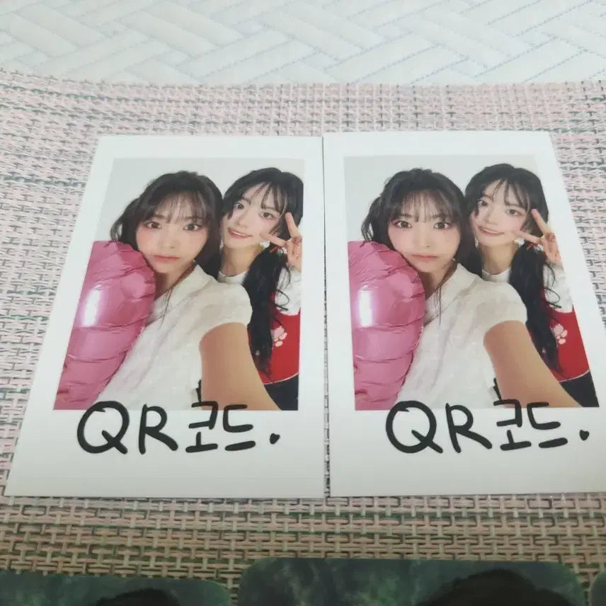 QWER 팝업 유닛 셀피 QR코드