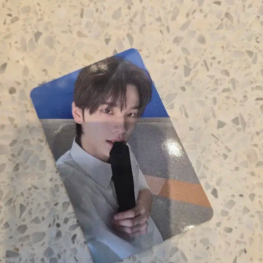 투어스 공방포카