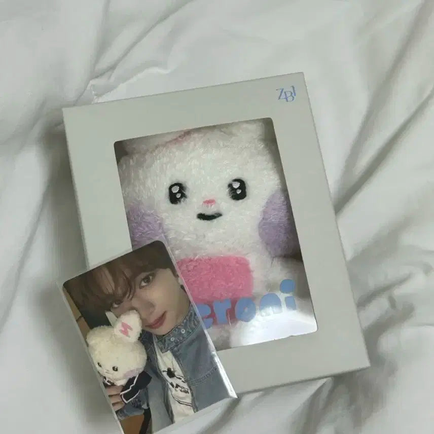 제로베이스원 인형 한유진 유니니