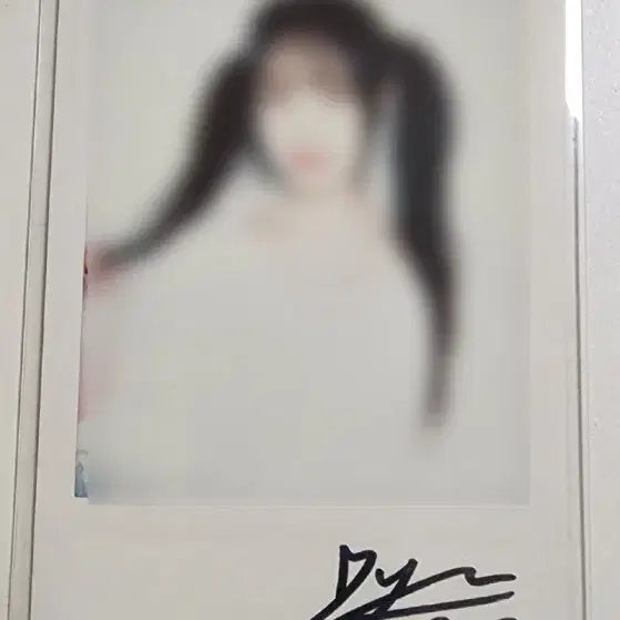 BUNJANG] tripleS Lynn Signed Polaroid / 250208 트리플에스 린 싸인