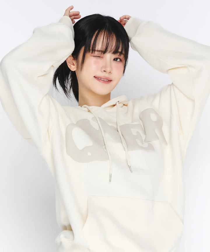 **QWER -Ames-Worldwide  QWER BIG TYPO HOODIE CREAM