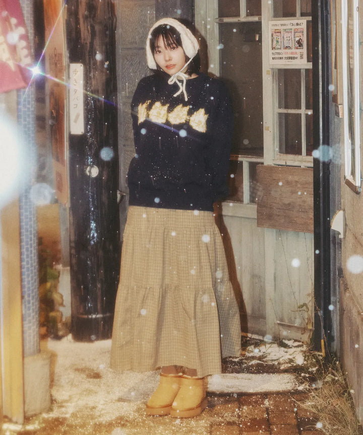 **QWER -Siyeon Let's love donut round knit NAVY