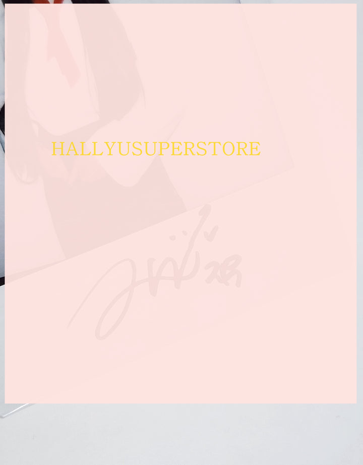 JIWOO (Of NMIXX) "expergo" - Hand Autographed(Signed) Polaroid & Photocard - HALLYUSUPERSTORE