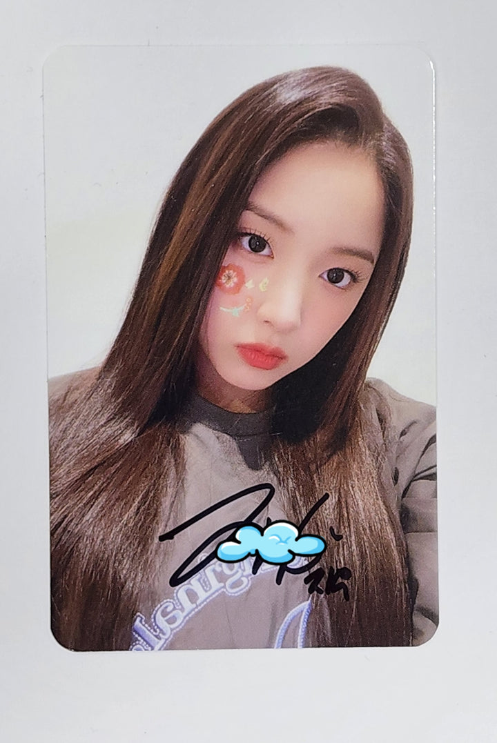 JIWOO (Of NMIXX) "expergo" - Hand Autographed(Signed) Polaroid & Photocard - HALLYUSUPERSTORE