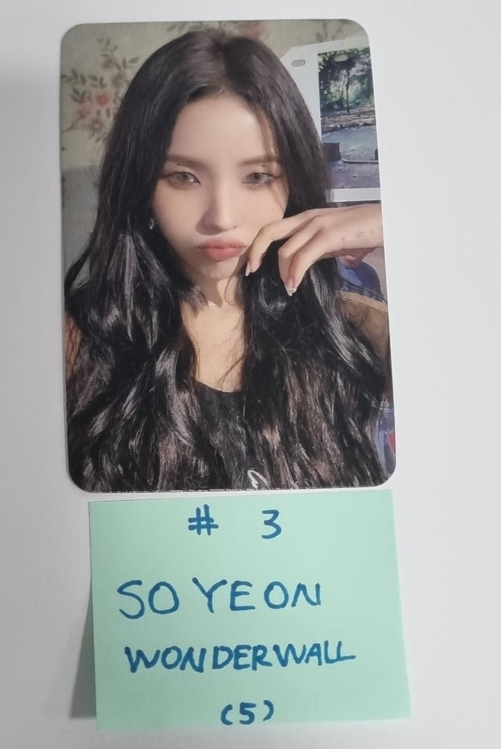 (g) I-DLE "I Feel" - Wonder Wall Fansign Event Photocard - HALLYUSUPERSTORE