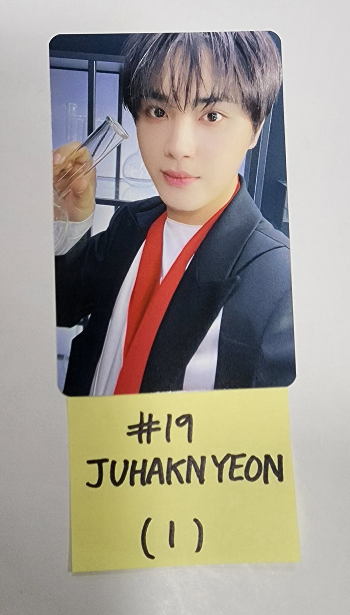 The Boyz "World Tour : Zeneration" - 2023 Concert Official Trading Photocard (1) - HALLYUSUPERSTORE