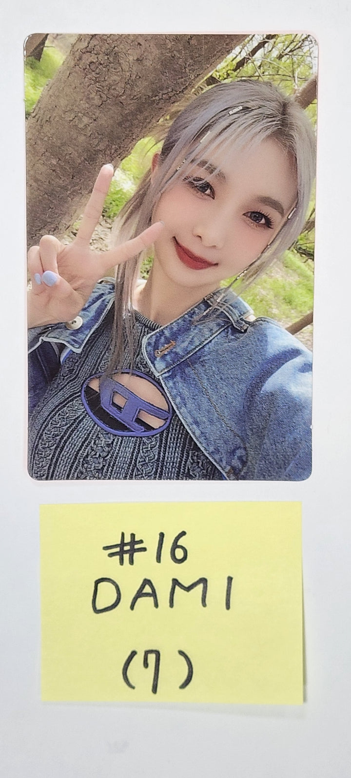 Dreamcatcher - "Apocalypse : From us" Mini 8th - Official Photocard - HALLYUSUPERSTORE