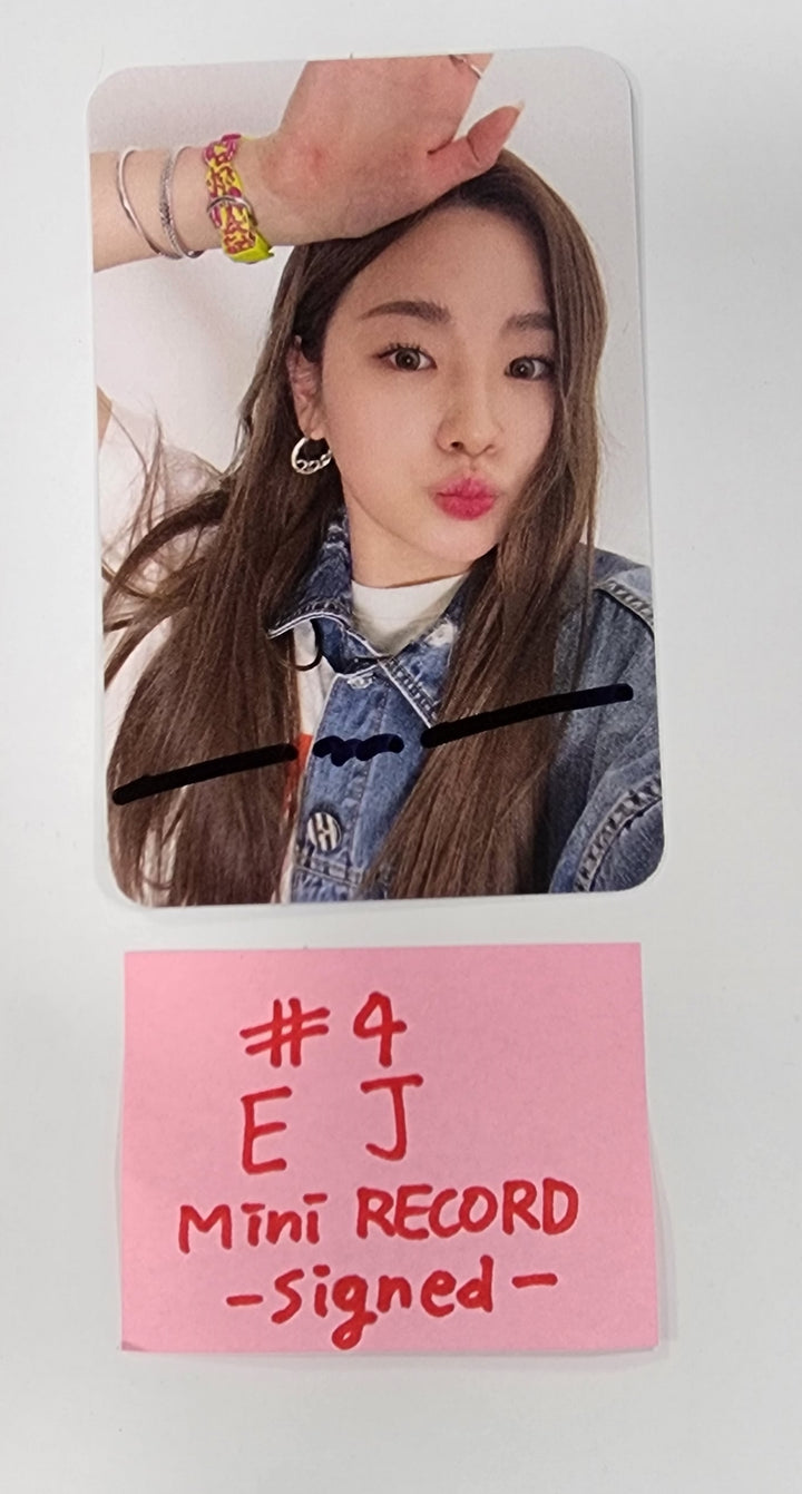 ALICE "Show Down" - Mini Record Fansign Event Photocard, Hand Autographed(Signed) Photocard - HALLYUSUPERSTORE