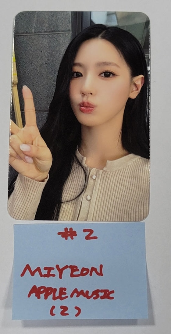 (g) I-DLE "I Feel" - Apple Music Fansign Event Photocard - HALLYUSUPERSTORE
