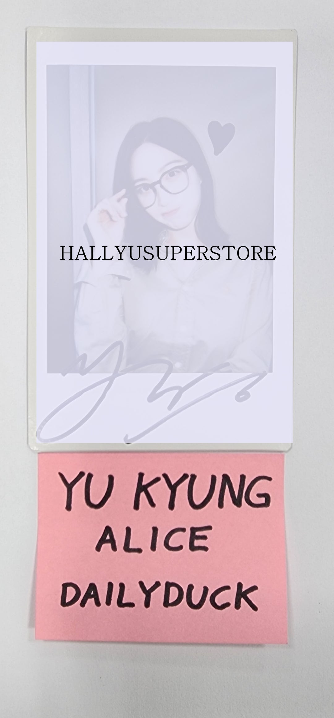 YU KYUNG (Of Alice) "SHOW DOWN" - Hand Autographed(Signed) Polaroid - HALLYUSUPERSTORE
