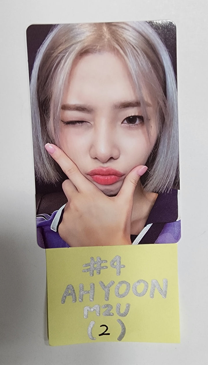 Queenz Eye "UNI-Q" - M2U Fansign Event Photocard - HALLYUSUPERSTORE