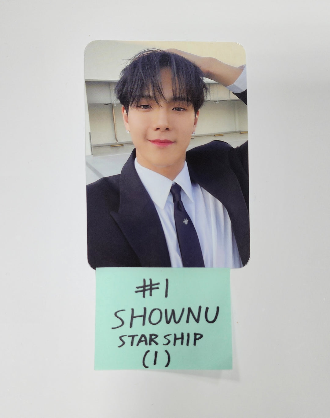 Shownu X Hyungwon "The Unseen" - Starship Pre-Order Benefit Photocard