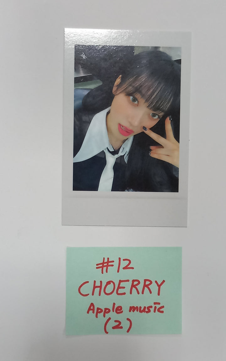 ODD EYE CIRCLE "Version Up"- Apple Music Fansign Event Photocard - HALLYUSUPERSTORE