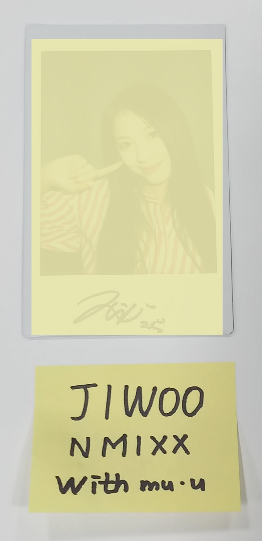 JIWOO (Of NMIXX) "A Midsummer NMIXX’s Dream" - Hand Autographed(Signed) Polaroid - HALLYUSUPERSTORE