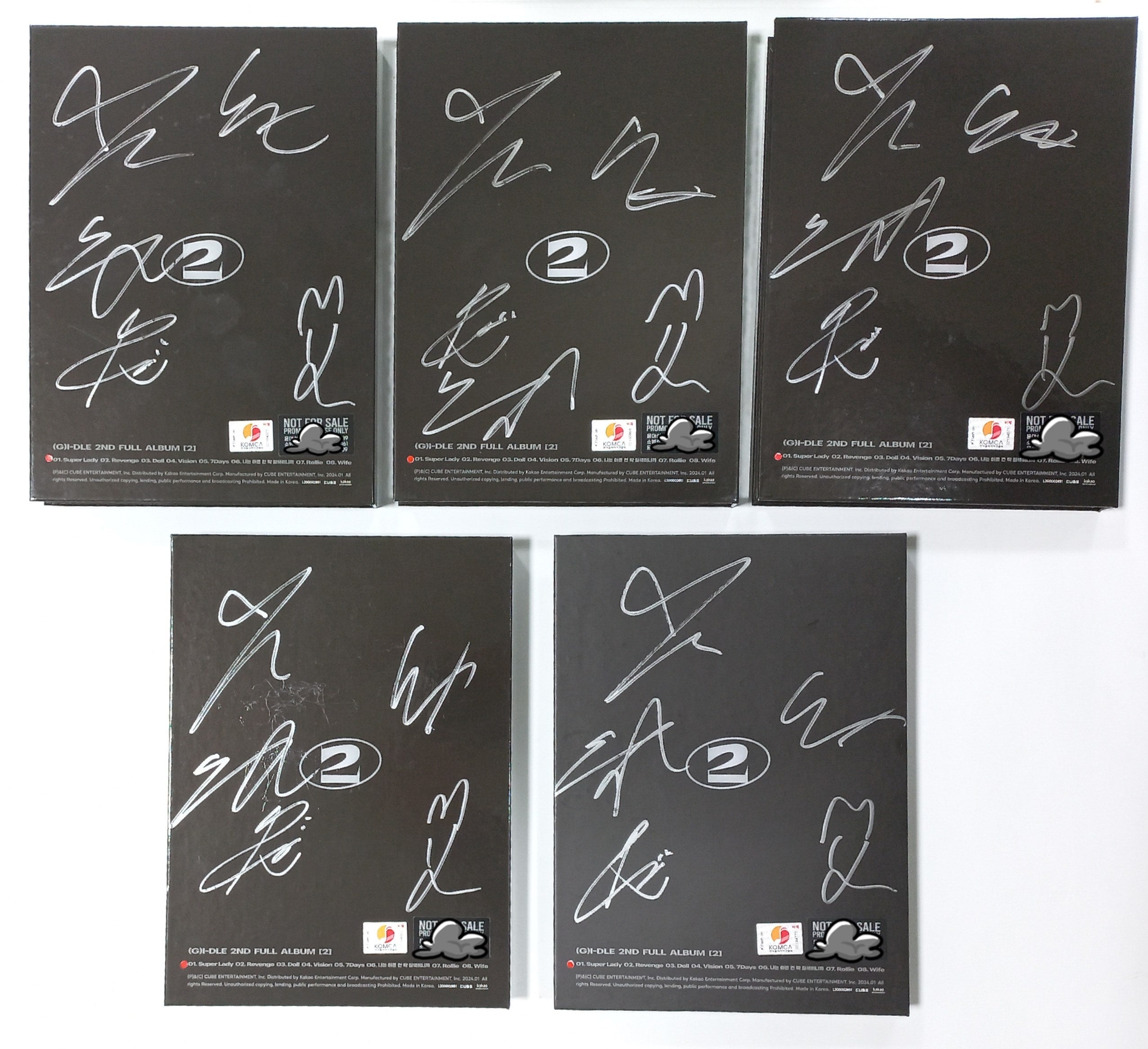 NewJeans New Jeans Bluebook Ver - Hand Autographed(Signed) Promo Alb –  HALLYUSUPERSTORE