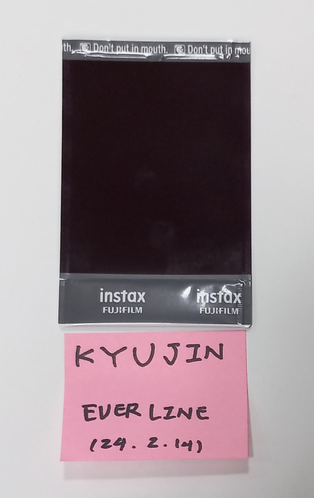 Kyujin (Of NMIXX) "Fe3O4: BREAK" - Hand Autographed(Signed) Polaroid [24.2.14]