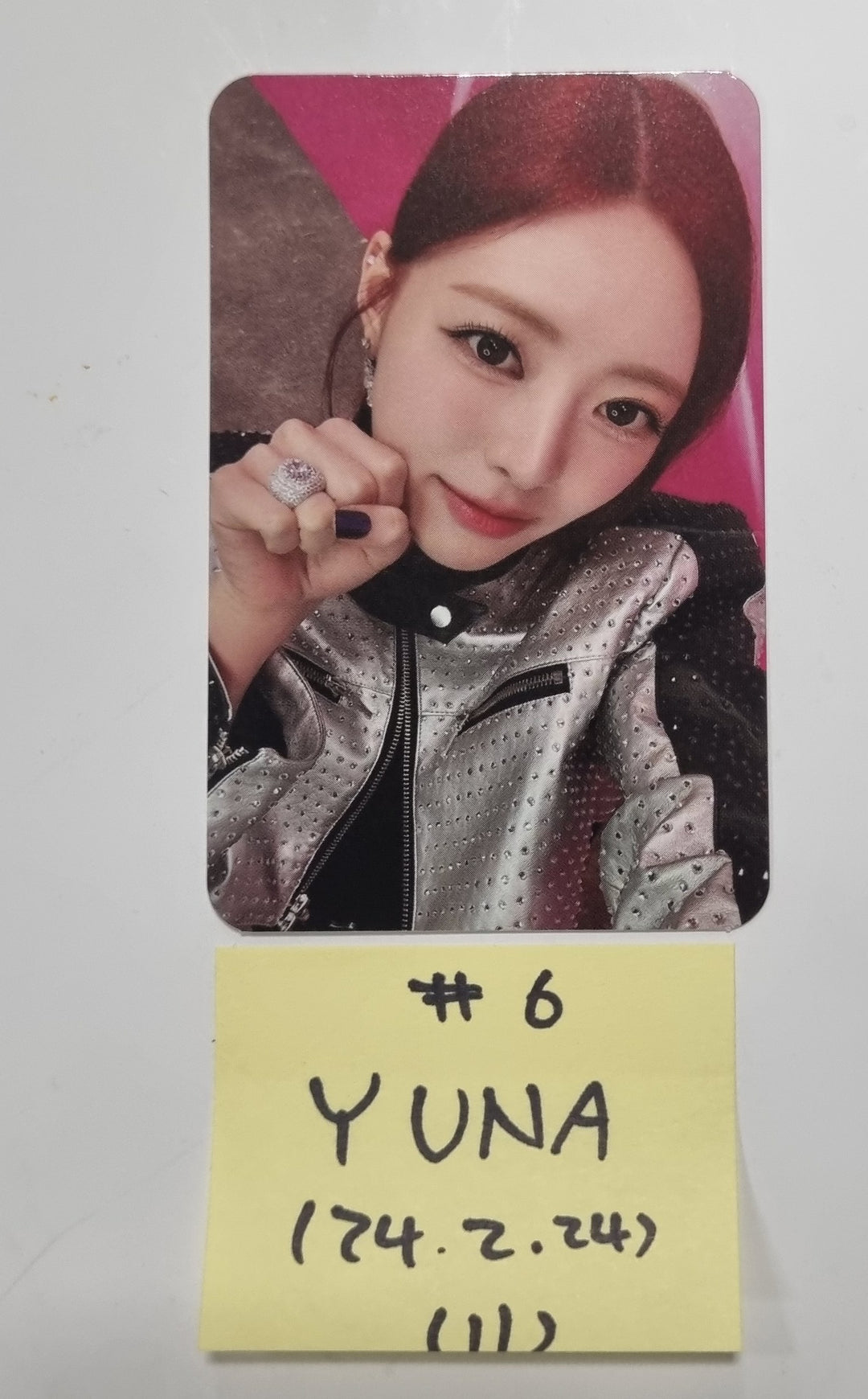 Itzy "BORN To BE" 2ND WORLD TOUR - Official Trading Photocard [24.2.24]