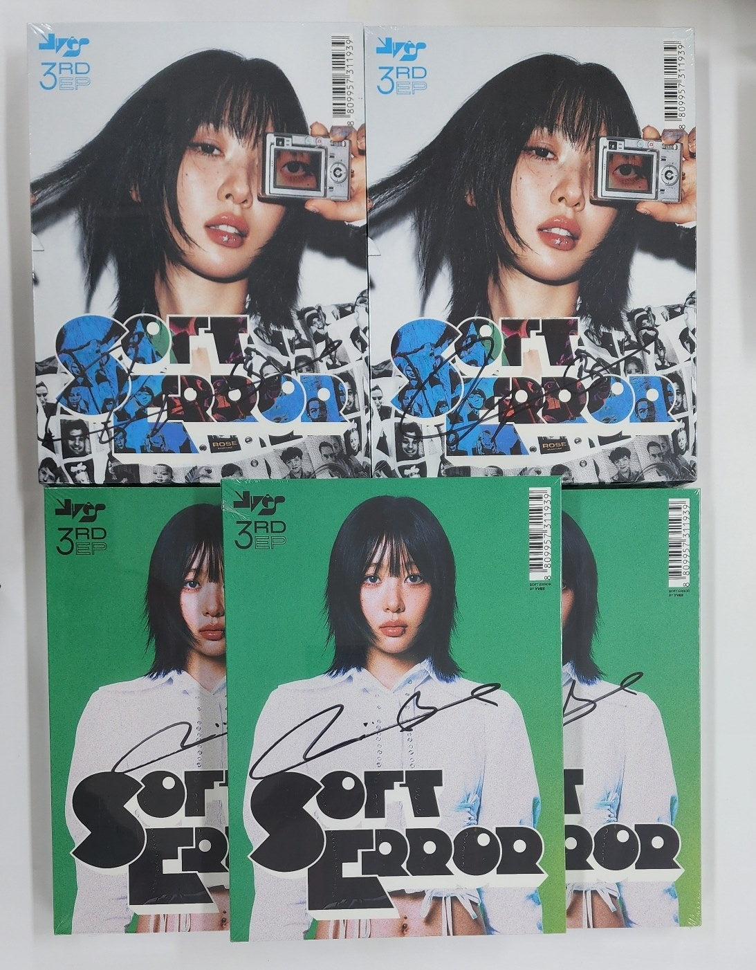 UNIS 'CURIOUS' - Hand Autographed(Signed) Album [24.9.4] (1