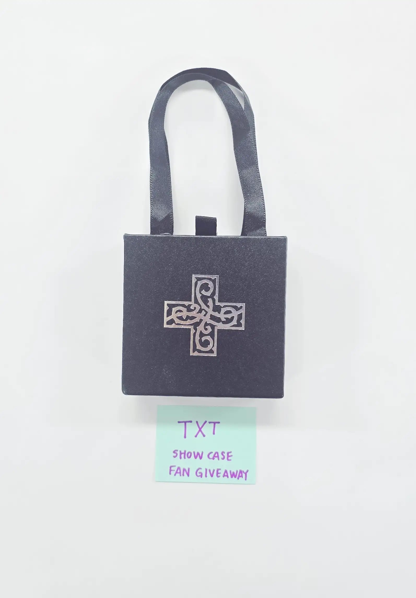 TXT - Showcase Fan Giveaway Ring Necklace [26.04.27 TXT - Showcase Fan Giveaway Ring Necklace [26.04.27