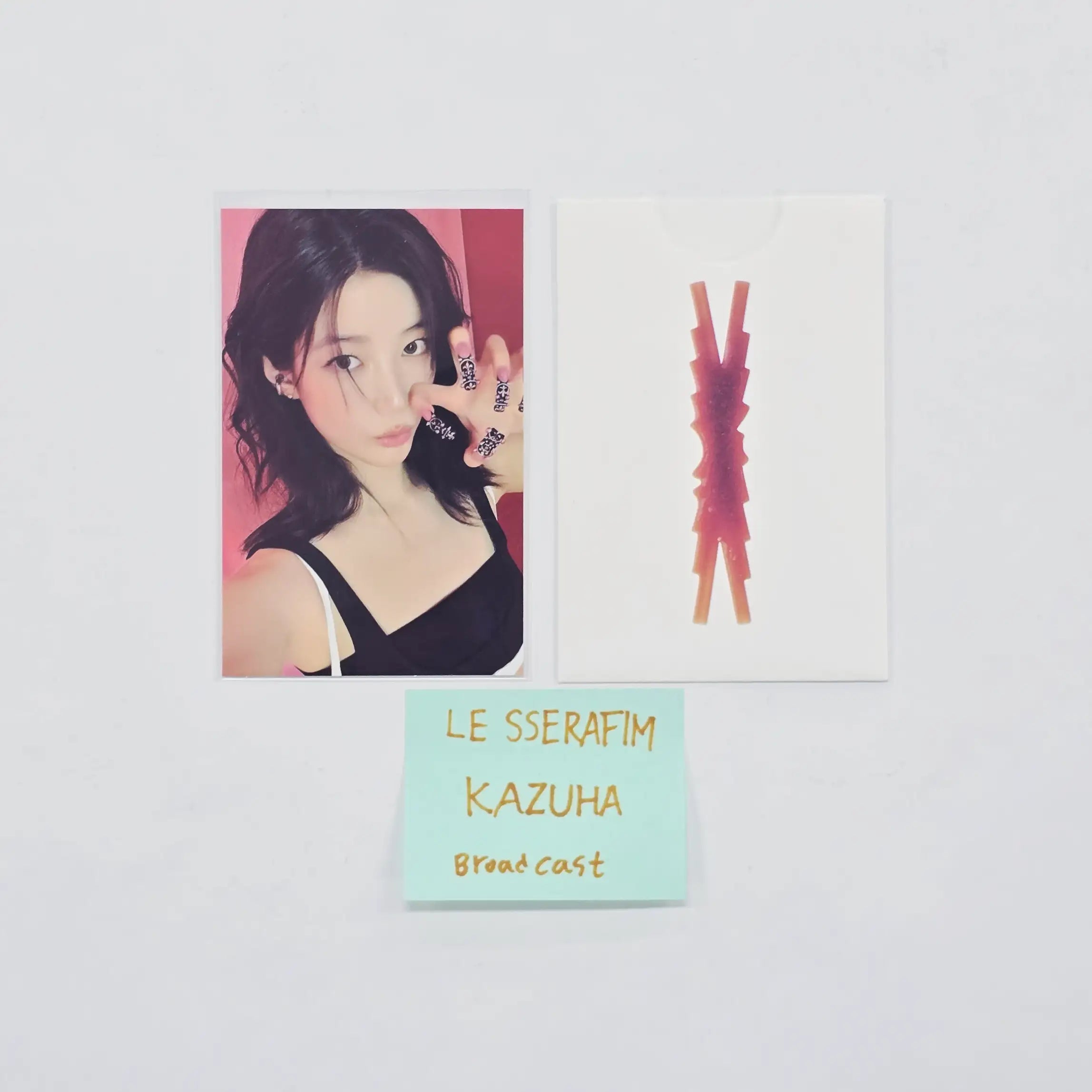KAZUHA (of Le Sserafim) 