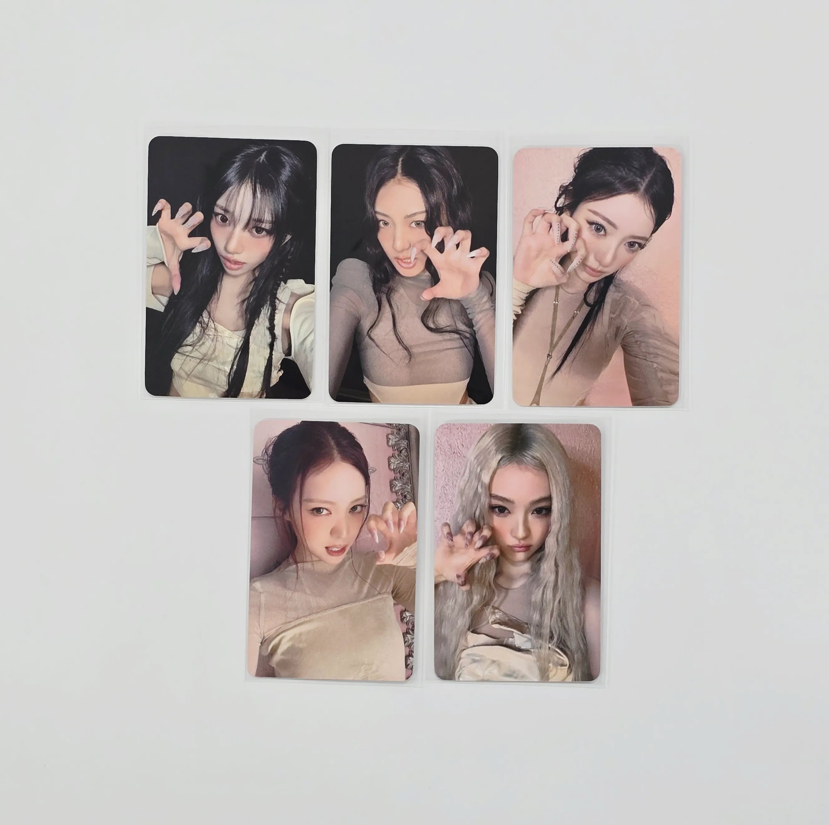 MEOVV THE 2nd EP ALBUM 