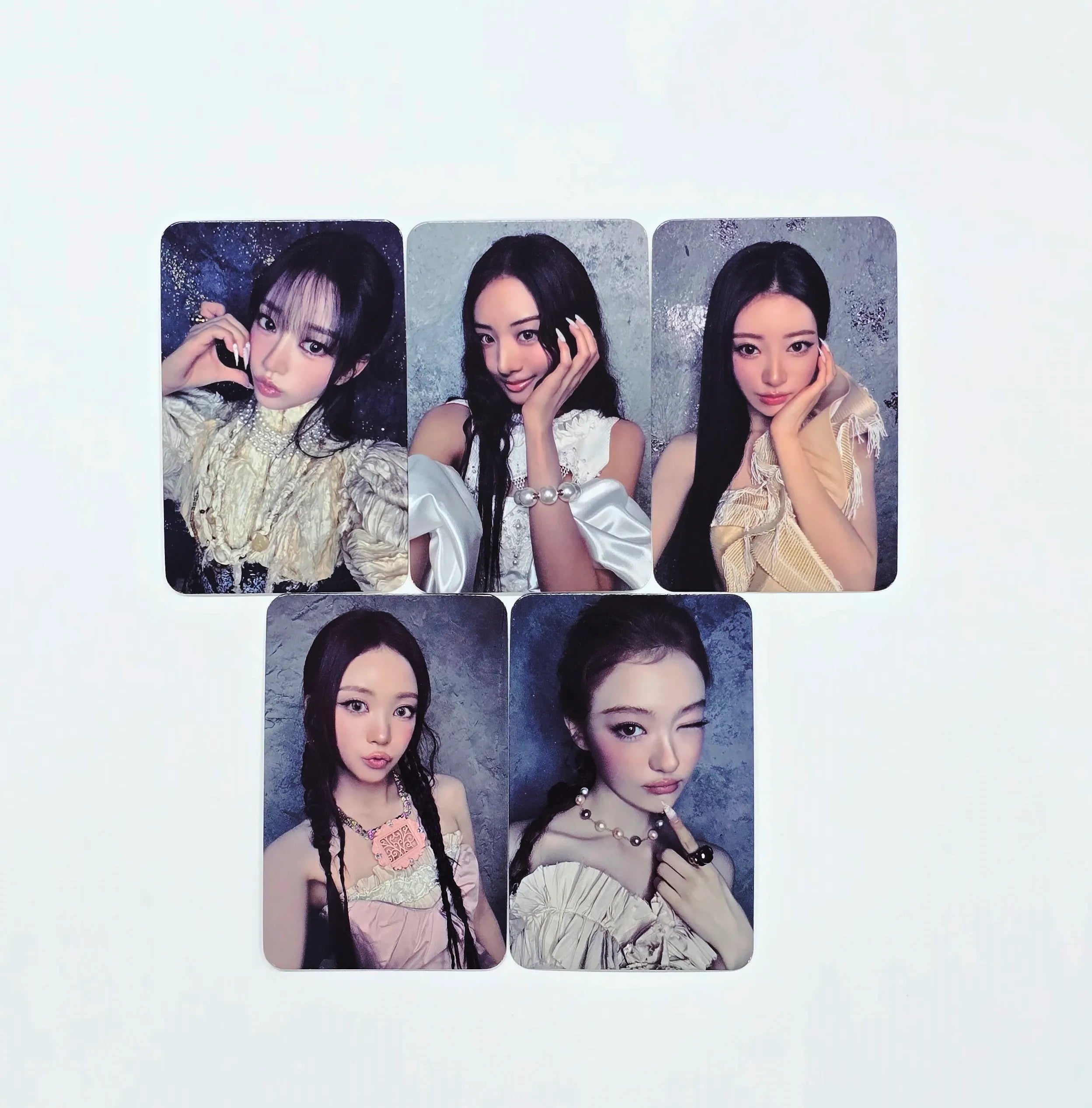 MEOVV THE 2nd EP ALBUM 