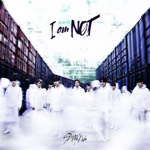 ** Stray Kids - 1st Mini Album "I'am Not" (Random / Set)