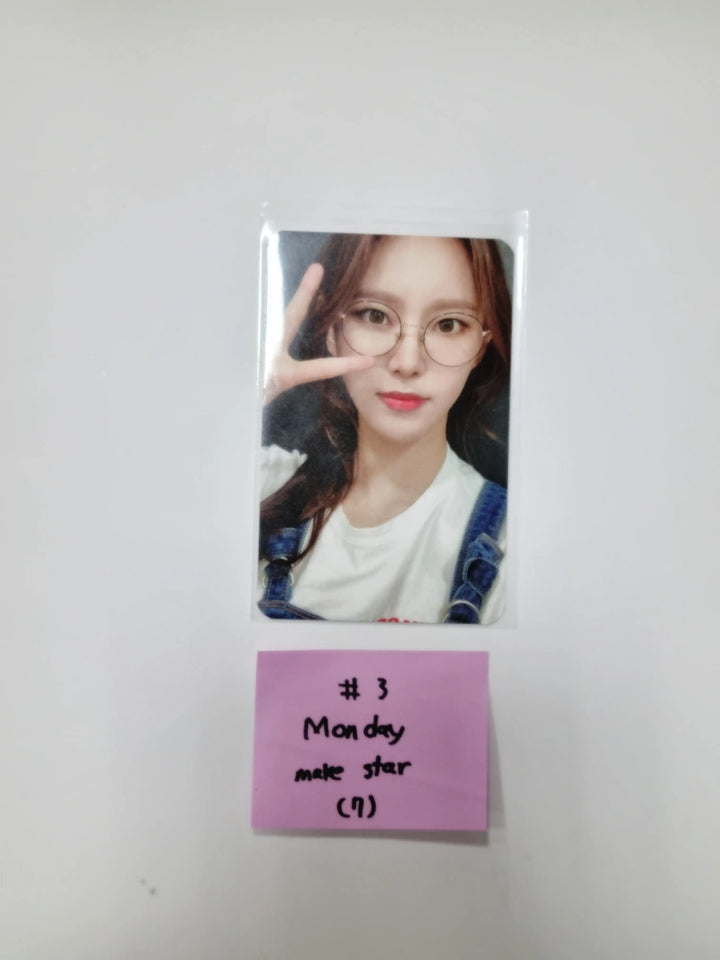 Weeekly "We Play" 3rd mini - Makestar Pre-Order Benefit Photocard Ver. 1, Ver. 2 - HALLYUSUPERSTORE