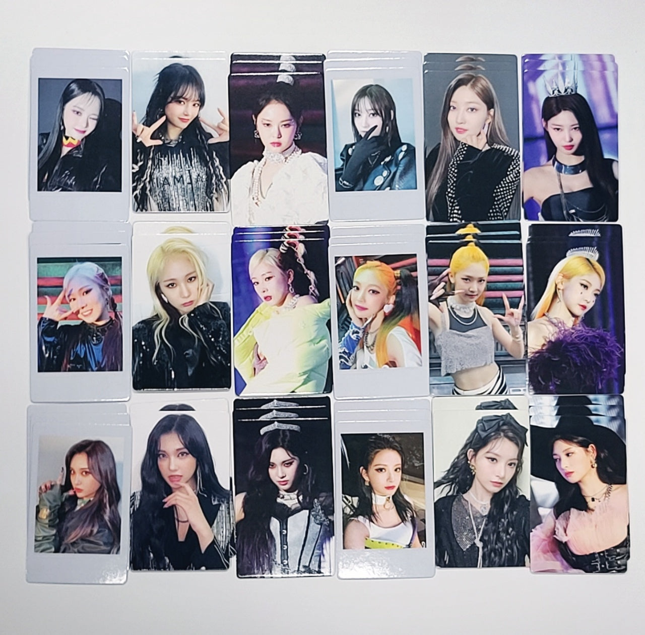 Everglow 'Return of The Girl' - Apple Music Luckydraw Photocard