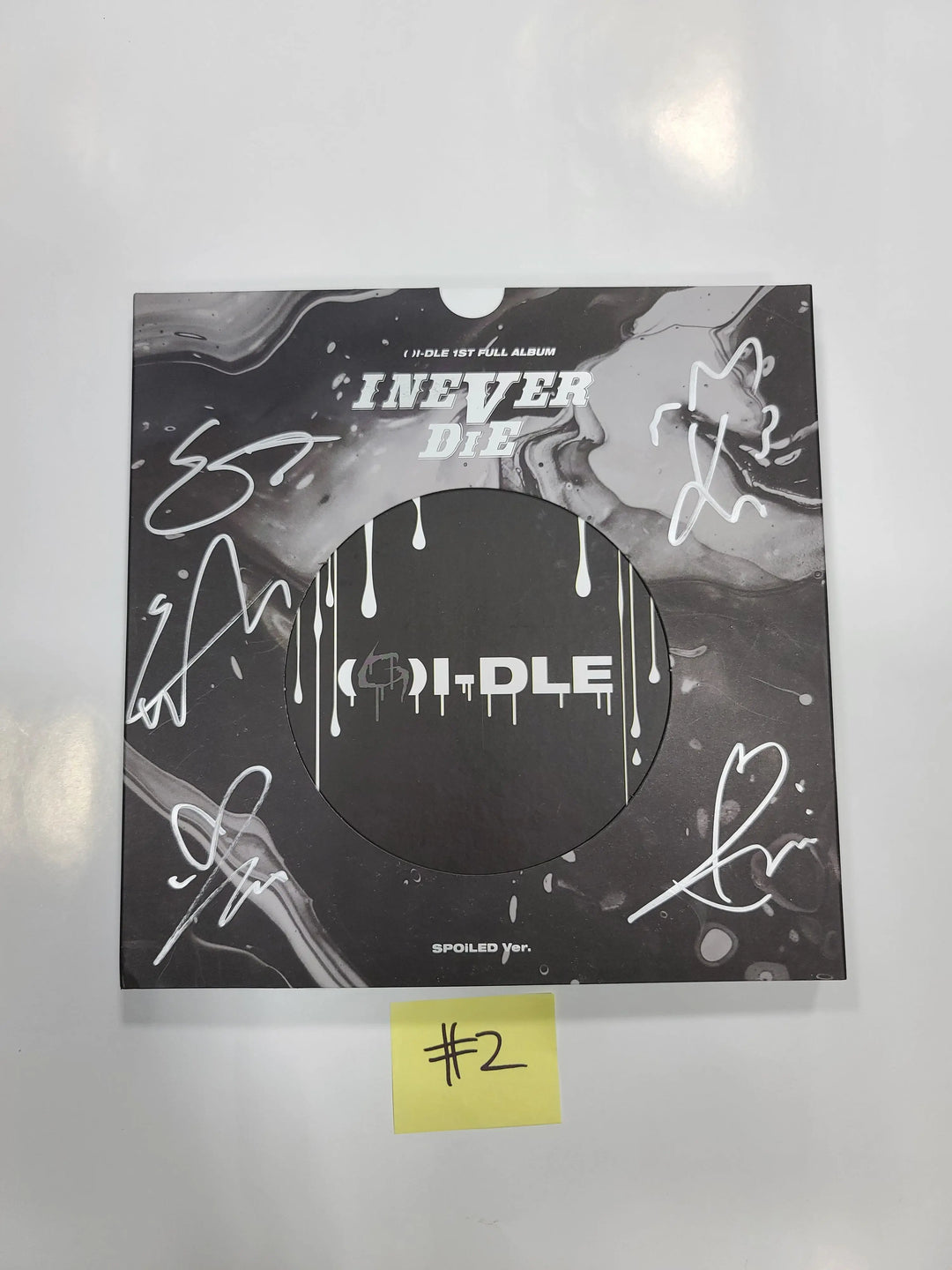 (g) I-DLE "I NEVER DIE" - Hand Autographed(Signed) Album - HALLYUSUPERSTORE