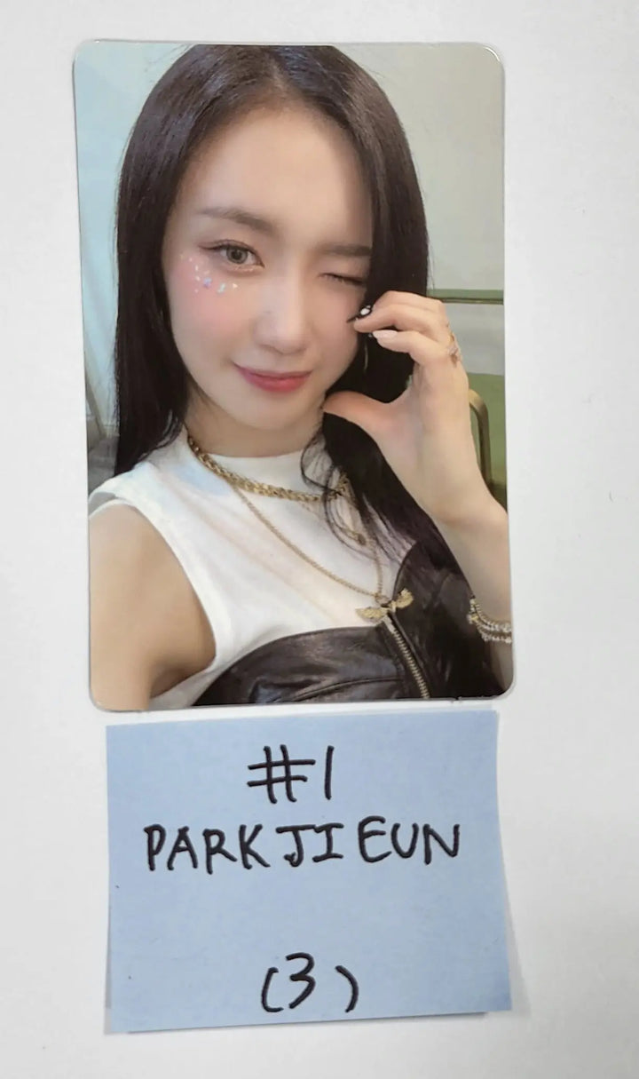 Purple Kiss 'memeM' - Official Photocard - HALLYUSUPERSTORE