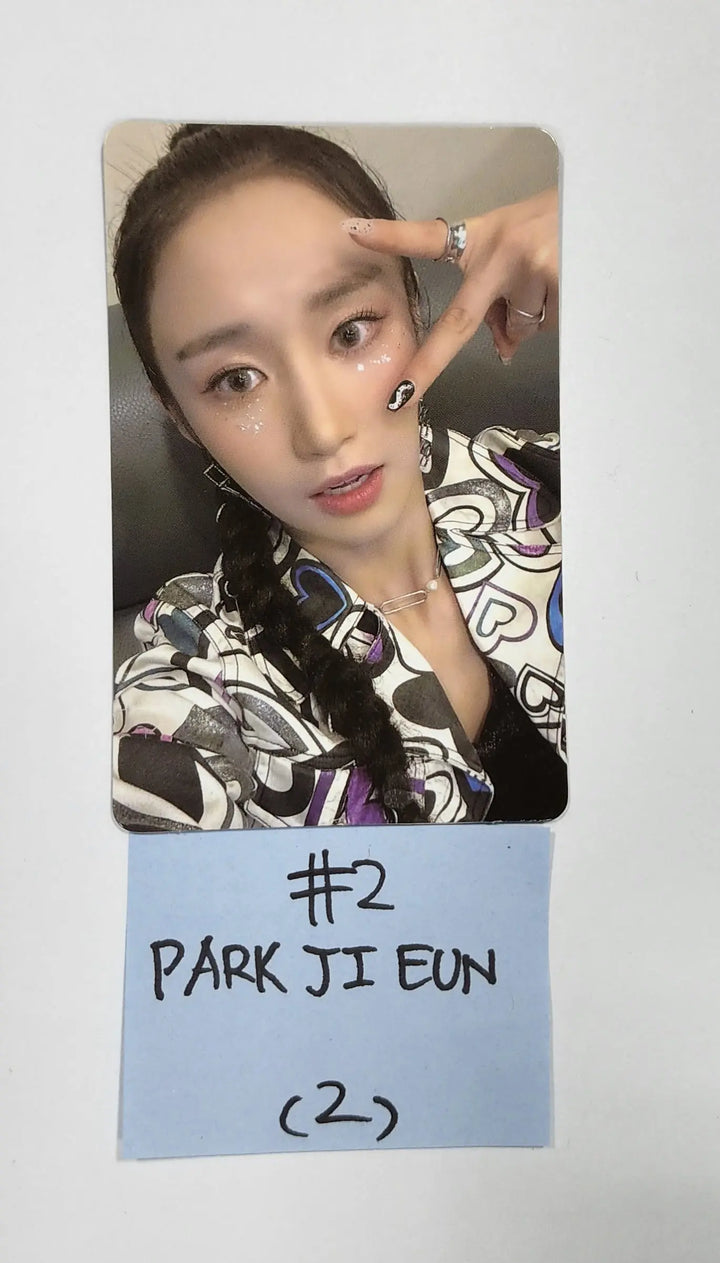 Purple Kiss 'memeM' - Official Photocard - HALLYUSUPERSTORE